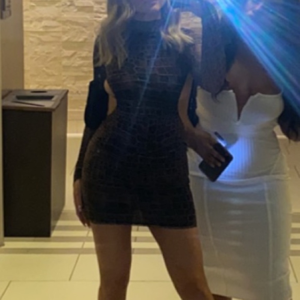 Backless dress